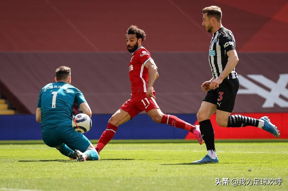 优德娱乐网站 -利物浦训练开放日;窗口期复出首秀引欢呼;社区盾在即;控场能力受关注