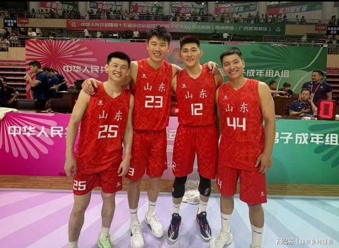 优德体育 -山东男篮集结日强势反弹,志在全明星赛名次提升,气氛紧张,医务组通报恢复(山东男篮比赛视频回放)