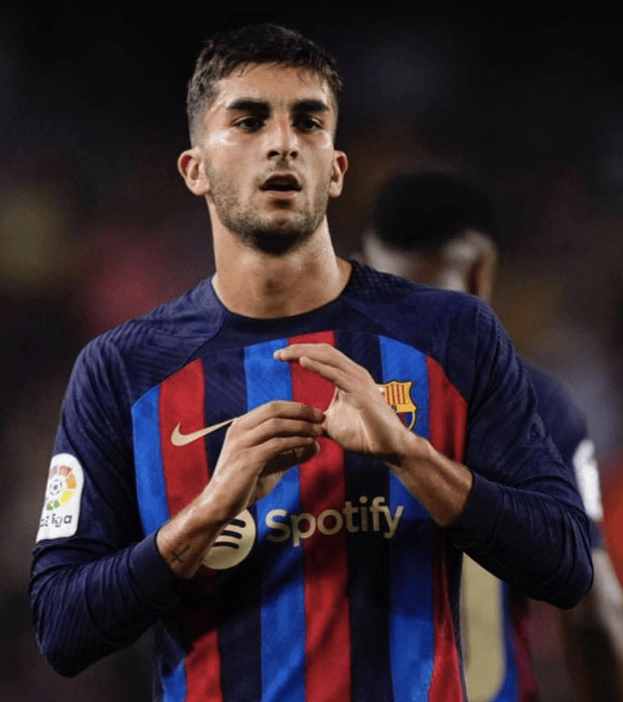 优德在线入口 -萨克拉门托国王训练开放日,关键时刻队长鼓劲引欢呼,欧冠在即,身体对抗强度拉满