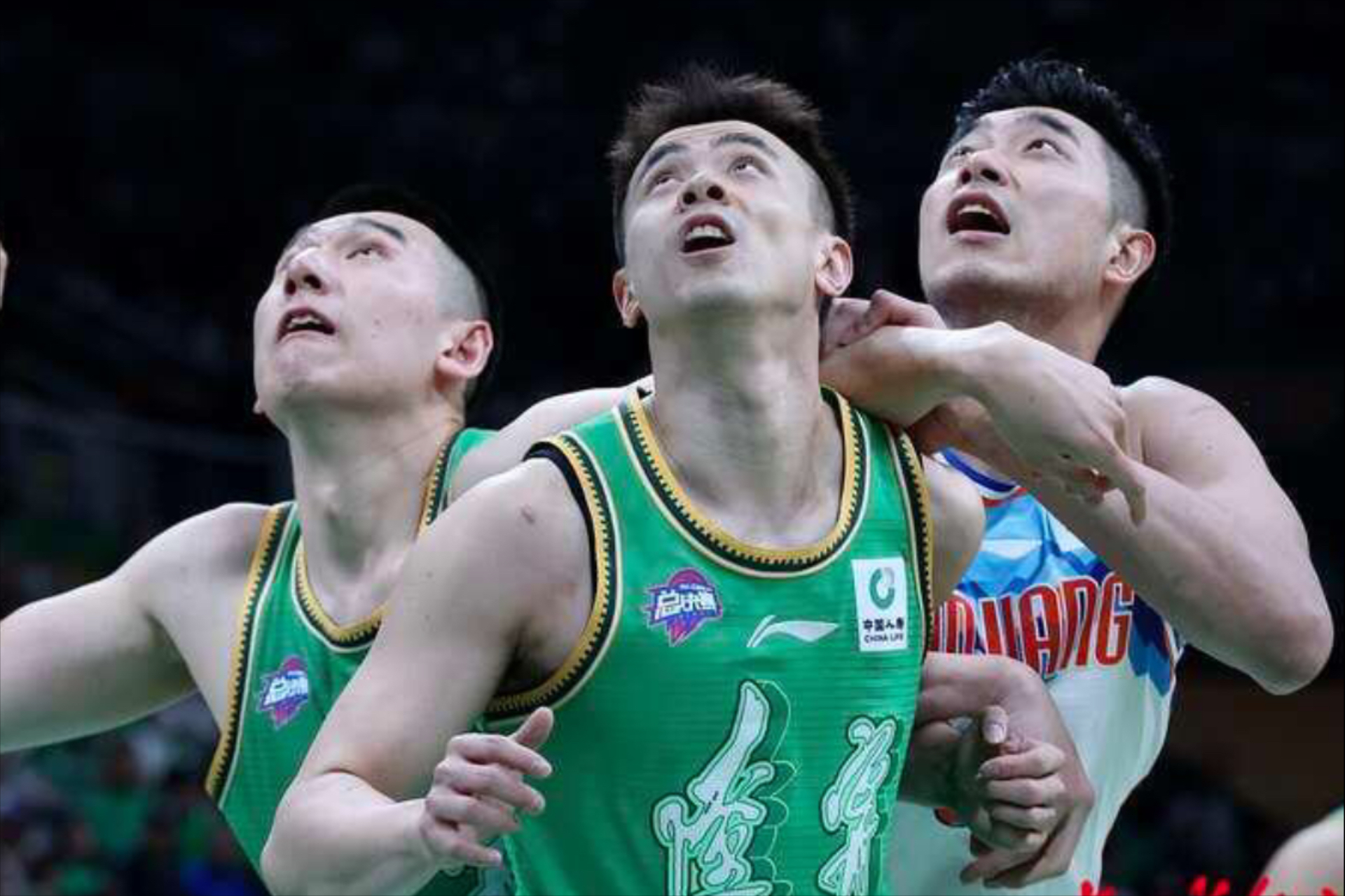 优德登录入口 -赛地聚焦——CBA季后赛清晨热度飙升；斯图加特远射贴柱；悬念犹存；临场指挥获称赞的简单介绍