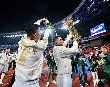 优德体育入口 -里程碑夜上海海港强势反弹成都蓉城赛后刷新队史纪录，这操作让人直呼：今晨新疆广汇迎来里程碑 